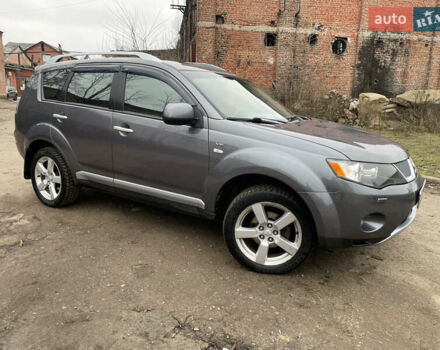 Сірий Міцубісі Аутлендер, об'ємом двигуна 3 л та пробігом 295 тис. км за 8000 $, фото 1 на Automoto.ua