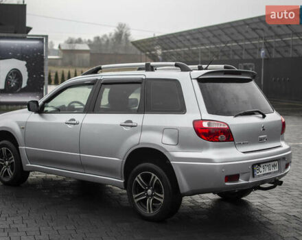 Сірий Міцубісі Аутлендер, об'ємом двигуна 2 л та пробігом 258 тис. км за 5650 $, фото 6 на Automoto.ua