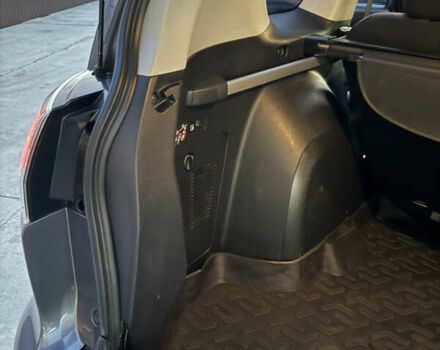 Серый Мицубиси Аутлендер, объемом двигателя 2.4 л и пробегом 210 тыс. км за 8300 $, фото 21 на Automoto.ua