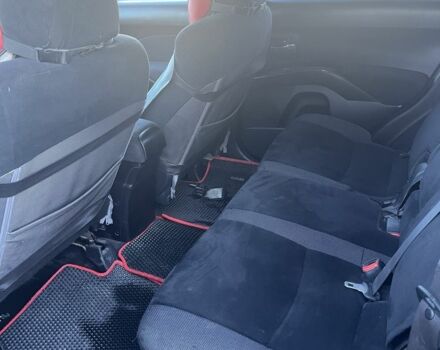 Серый Мицубиси Аутлендер, объемом двигателя 2.4 л и пробегом 213 тыс. км за 7800 $, фото 6 на Automoto.ua