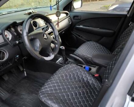 Сірий Міцубісі Аутлендер, об'ємом двигуна 2 л та пробігом 161 тис. км за 7500 $, фото 36 на Automoto.ua