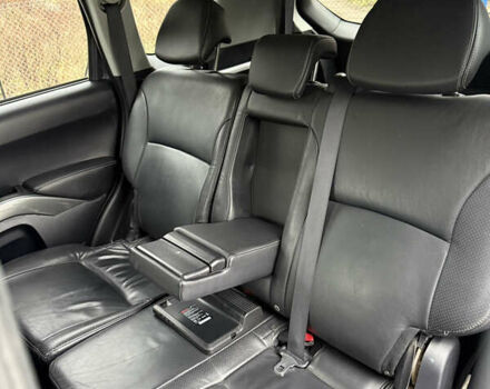 Сірий Міцубісі Аутлендер, об'ємом двигуна 2 л та пробігом 237 тис. км за 8999 $, фото 40 на Automoto.ua