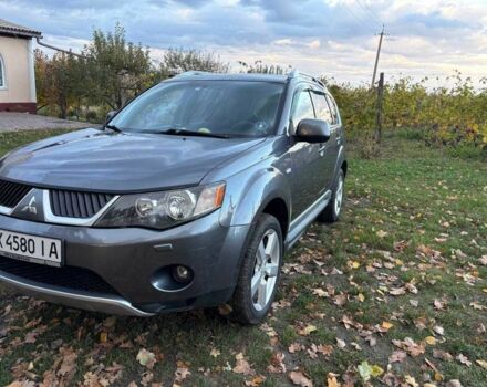 Міцубісі Аутлендер 2008 у Муровані курилівці на Automoto.ua Сірий Міцубісі Аутлендер, об'ємом двигуна 2 л та пробігом 203 тис. км за 8999 $, фото 6 на Automoto.ua