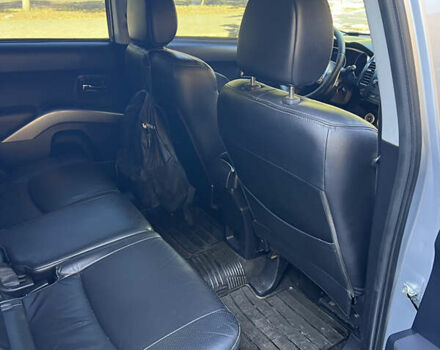 Мицубиси Аутлендер 2008 в Николаеве на Automoto.ua Серый Мицубиси Аутлендер, объемом двигателя 3 л и пробегом 362 тыс. км за 9000 $, фото 15 на Automoto.ua