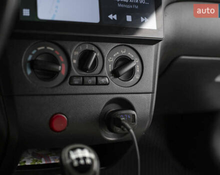 Сірий Міцубісі Аутлендер, об'ємом двигуна 2 л та пробігом 258 тис. км за 5650 $, фото 25 на Automoto.ua