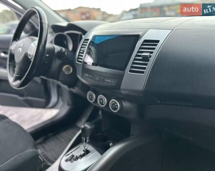 Серый Мицубиси Аутлендер, объемом двигателя 2.4 л и пробегом 61 тыс. км за 11300 $, фото 51 на Automoto.ua