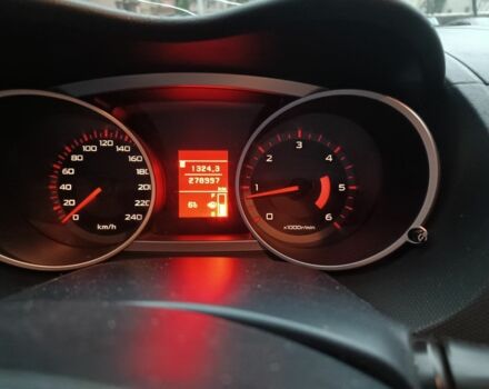 Сірий Міцубісі Аутлендер, об'ємом двигуна 0 л та пробігом 280 тис. км за 4800 $, фото 5 на Automoto.ua