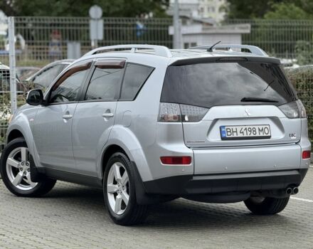 Серый Мицубиси Аутлендер, объемом двигателя 3 л и пробегом 175 тыс. км за 8500 $, фото 8 на Automoto.ua