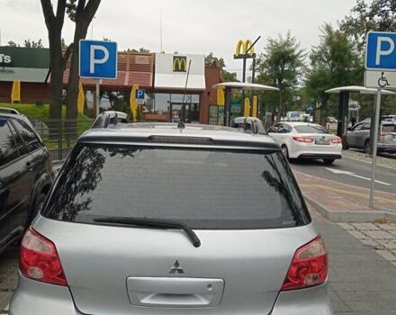 Серый Мицубиси Аутлендер, объемом двигателя 2 л и пробегом 458 тыс. км за 7350 $, фото 1 на Automoto.ua