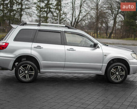 Сірий Міцубісі Аутлендер, об'ємом двигуна 2 л та пробігом 258 тис. км за 5650 $, фото 13 на Automoto.ua