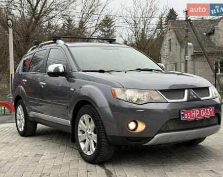 Сірий Міцубісі Аутлендер, об'ємом двигуна 2 л та пробігом 237 тис. км за 8999 $, фото 16 на Automoto.ua