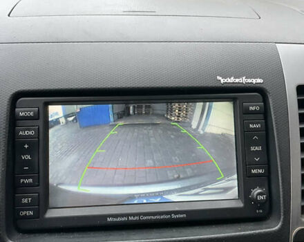 Серый Мицубиси Аутлендер, объемом двигателя 2.01 л и пробегом 345 тыс. км за 8100 $, фото 13 на Automoto.ua