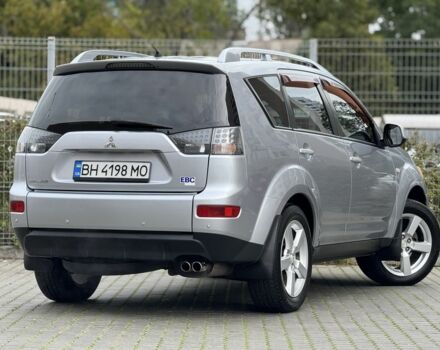 Серый Мицубиси Аутлендер, объемом двигателя 3 л и пробегом 175 тыс. км за 8500 $, фото 12 на Automoto.ua