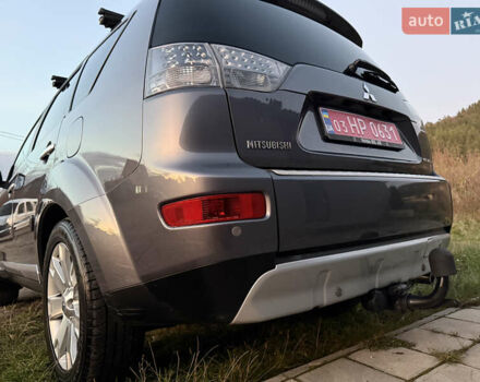 Сірий Міцубісі Аутлендер, об'ємом двигуна 2 л та пробігом 235 тис. км за 8950 $, фото 72 на Automoto.ua