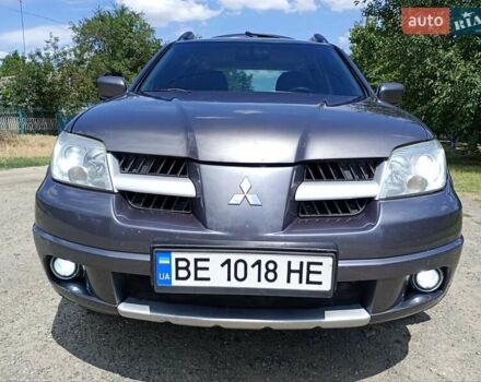 Серый Мицубиси Аутлендер, объемом двигателя 2.35 л и пробегом 342 тыс. км за 6900 $, фото 2 на Automoto.ua