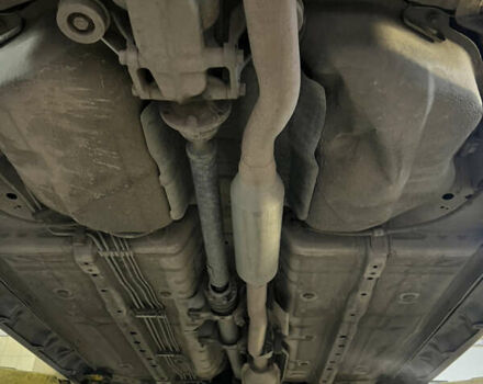 Серый Мицубиси Аутлендер, объемом двигателя 2 л и пробегом 209 тыс. км за 7200 $, фото 27 на Automoto.ua