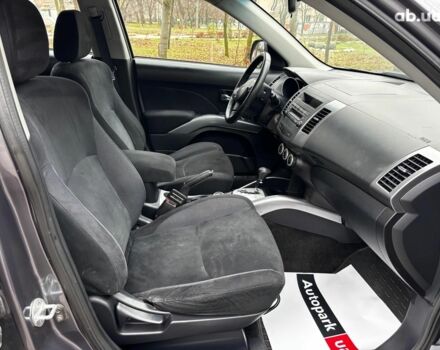 Серый Мицубиси Аутлендер, объемом двигателя 2.4 л и пробегом 237 тыс. км за 8490 $, фото 16 на Automoto.ua