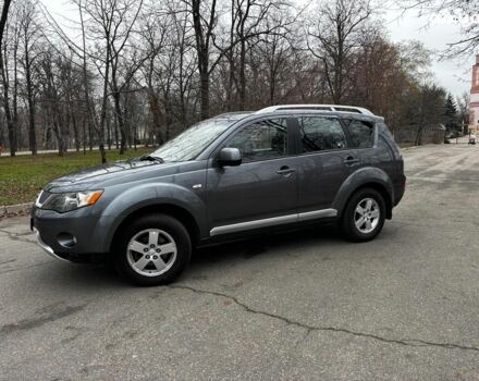 Серый Мицубиси Аутлендер, объемом двигателя 2.4 л и пробегом 237 тыс. км за 8490 $, фото 3 на Automoto.ua