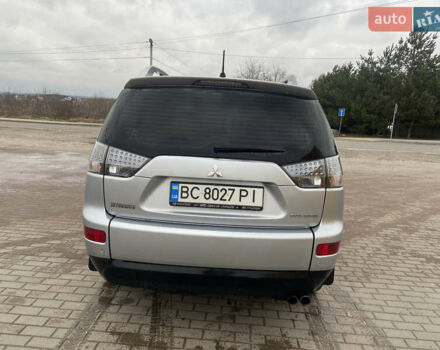 Серый Мицубиси Аутлендер, объемом двигателя 1.97 л и пробегом 229 тыс. км за 8500 $, фото 7 на Automoto.ua