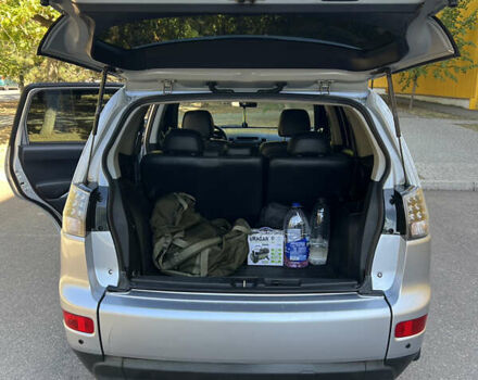 Мицубиси Аутлендер 2008 в Николаеве на Automoto.ua Серый Мицубиси Аутлендер, объемом двигателя 3 л и пробегом 362 тыс. км за 9000 $, фото 7 на Automoto.ua