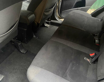 Серый Мицубиси Аутлендер, объемом двигателя 1.97 л и пробегом 229 тыс. км за 8500 $, фото 18 на Automoto.ua