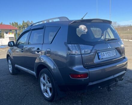 Серый Мицубиси Аутлендер, объемом двигателя 2.4 л и пробегом 213 тыс. км за 7800 $, фото 3 на Automoto.ua