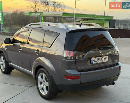 Серый Мицубиси Аутлендер, объемом двигателя 2.4 л и пробегом 210 тыс. км за 8300 $, фото 13 на Automoto.ua