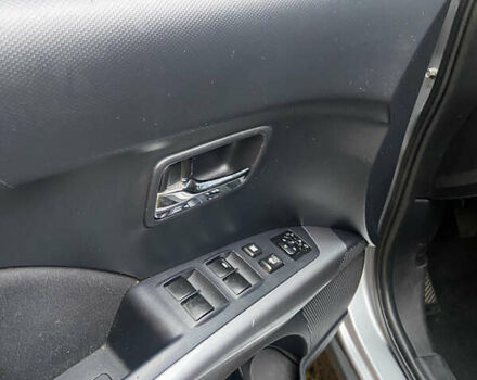 Серый Мицубиси Аутлендер, объемом двигателя 1.97 л и пробегом 229 тыс. км за 8500 $, фото 11 на Automoto.ua