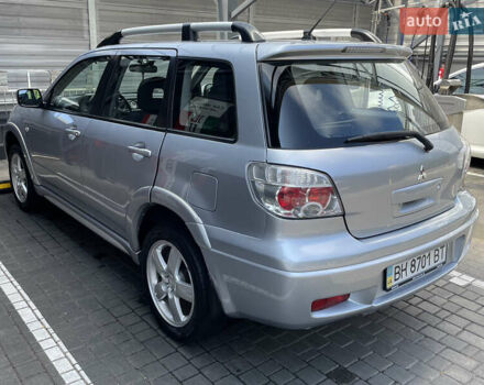 Сірий Міцубісі Аутлендер, об'ємом двигуна 2 л та пробігом 130 тис. км за 8500 $, фото 4 на Automoto.ua