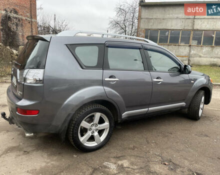 Сірий Міцубісі Аутлендер, об'ємом двигуна 3 л та пробігом 295 тис. км за 8000 $, фото 2 на Automoto.ua