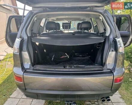 Сірий Міцубісі Аутлендер, об'ємом двигуна 2.18 л та пробігом 270 тис. км за 9800 $, фото 12 на Automoto.ua