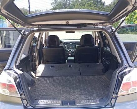 Серый Мицубиси Аутлендер, объемом двигателя 2.35 л и пробегом 342 тыс. км за 6900 $, фото 3 на Automoto.ua