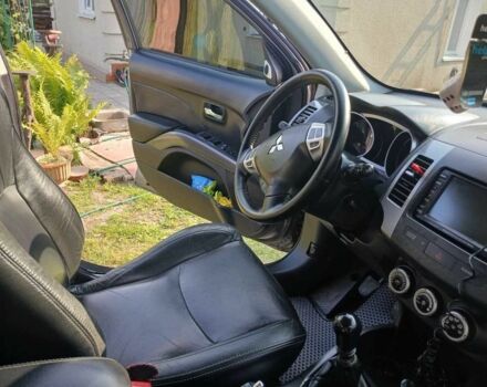 Сірий Міцубісі Аутлендер, об'ємом двигуна 2.2 л та пробігом 270 тис. км за 9800 $, фото 9 на Automoto.ua