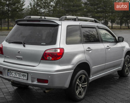 Сірий Міцубісі Аутлендер, об'ємом двигуна 2 л та пробігом 258 тис. км за 5650 $, фото 12 на Automoto.ua