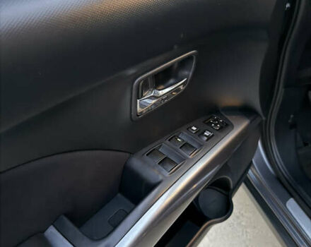 Серый Мицубиси Аутлендер, объемом двигателя 2.4 л и пробегом 210 тыс. км за 8300 $, фото 25 на Automoto.ua