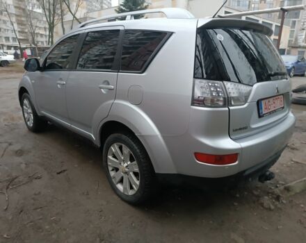 Сірий Міцубісі Аутлендер, об'ємом двигуна 0 л та пробігом 280 тис. км за 4800 $, фото 1 на Automoto.ua