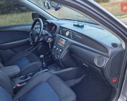 Серый Мицубиси Аутлендер, объемом двигателя 2 л и пробегом 157 тыс. км за 8300 $, фото 16 на Automoto.ua