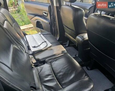 Сірий Міцубісі Аутлендер, об'ємом двигуна 2.18 л та пробігом 270 тис. км за 9800 $, фото 14 на Automoto.ua