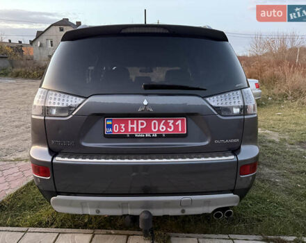 Сірий Міцубісі Аутлендер, об'ємом двигуна 2 л та пробігом 235 тис. км за 8950 $, фото 59 на Automoto.ua