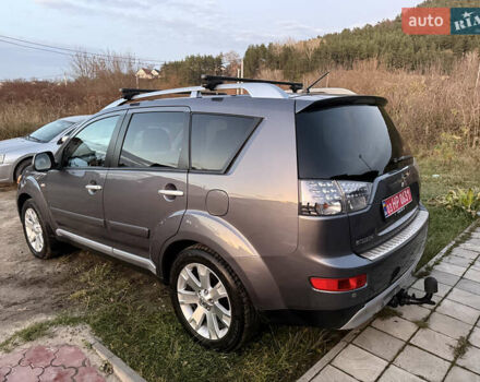 Сірий Міцубісі Аутлендер, об'ємом двигуна 2 л та пробігом 235 тис. км за 8950 $, фото 61 на Automoto.ua