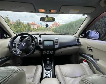 Мицубиси Аутлендер 2008 в Львове на Automoto.ua Серый Мицубиси Аутлендер, объемом двигателя 3 л и пробегом 181 тыс. км за 6599 $, фото 7 на Automoto.ua