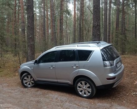 Сірий Міцубісі Аутлендер, об'ємом двигуна 2.4 л та пробігом 190 тис. км за 9200 $, фото 2 на Automoto.ua