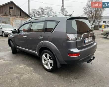 Серый Мицубиси Аутлендер, объемом двигателя 3 л и пробегом 294 тыс. км за 8200 $, фото 6 на Automoto.ua