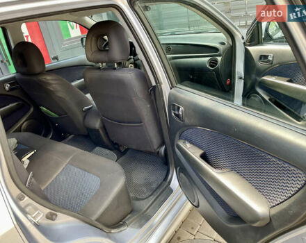 Сірий Міцубісі Аутлендер, об'ємом двигуна 2 л та пробігом 130 тис. км за 8500 $, фото 8 на Automoto.ua