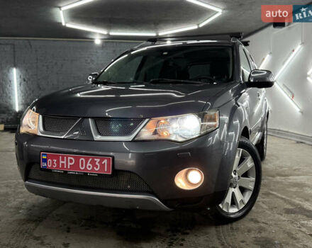 Сірий Міцубісі Аутлендер, об'ємом двигуна 2 л та пробігом 235 тис. км за 8950 $, фото 1 на Automoto.ua