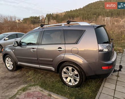 Сірий Міцубісі Аутлендер, об'ємом двигуна 2 л та пробігом 235 тис. км за 8950 $, фото 62 на Automoto.ua