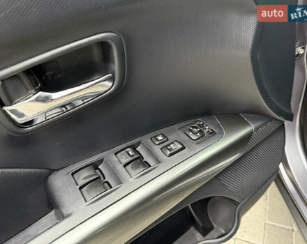 Сірий Міцубісі Аутлендер, об'ємом двигуна 2 л та пробігом 237 тис. км за 8999 $, фото 34 на Automoto.ua