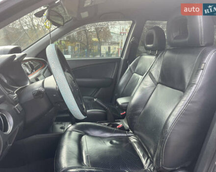 Серый Мицубиси Аутлендер, объемом двигателя 2.38 л и пробегом 197 тыс. км за 7699 $, фото 8 на Automoto.ua