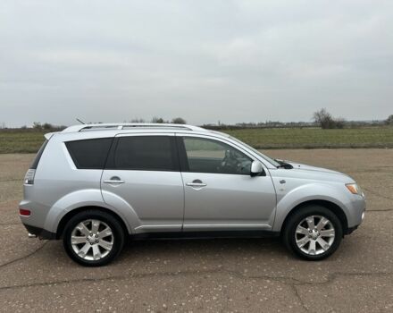 Серый Мицубиси Аутлендер, объемом двигателя 2 л и пробегом 200 тыс. км за 8300 $, фото 8 на Automoto.ua