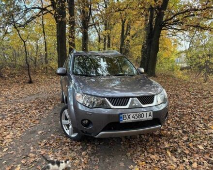 Міцубісі Аутлендер 2008 у Муровані курилівці на Automoto.ua Сірий Міцубісі Аутлендер, об'ємом двигуна 2 л та пробігом 203 тис. км за 8999 $, фото 3 на Automoto.ua